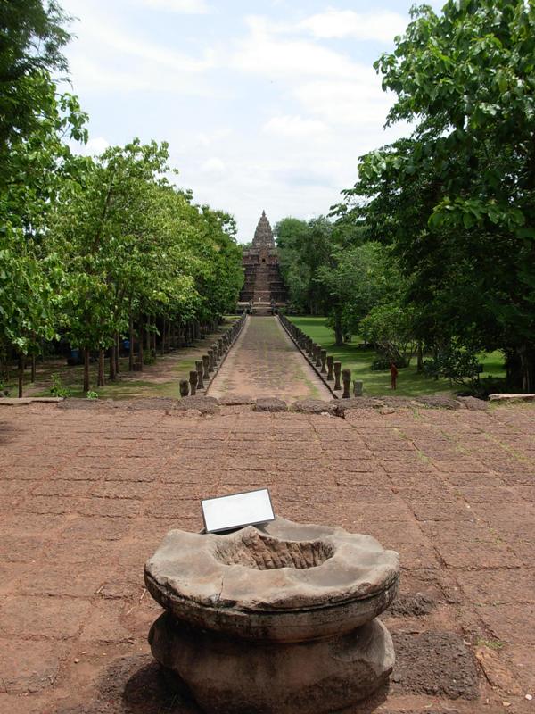 อลังการมหาเทวปราสาทพนมรุ้ง