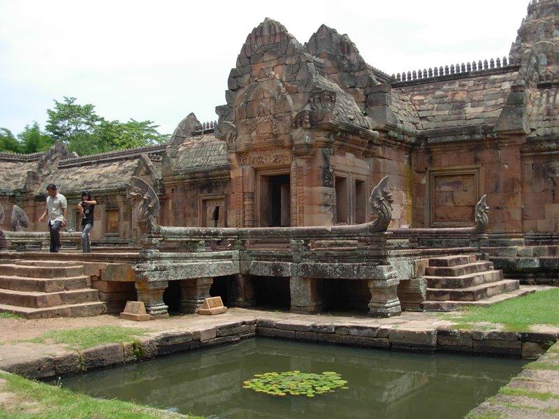 อลังการมหาเทวปราสาทพนมรุ้ง