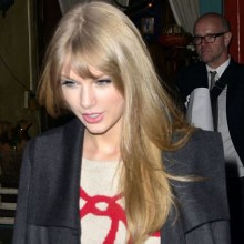 Taylor Swift รับประทานอาหารชิลๆใน NYC