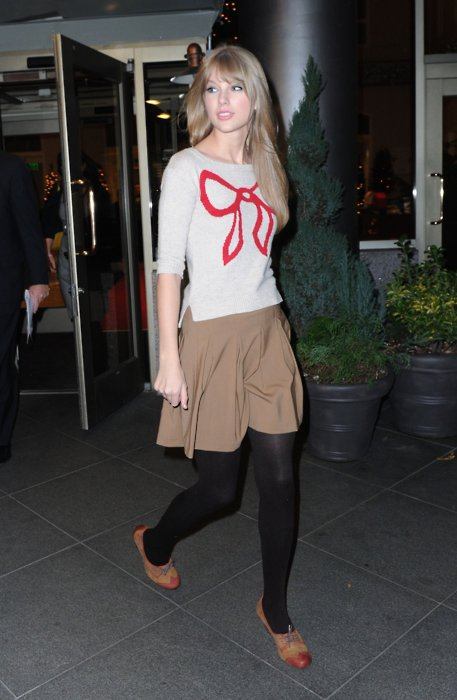 Taylor Swift รับประทานอาหารชิลๆใน NYC