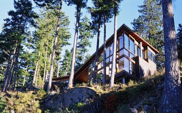 Lake Home Design by Contemporary Canadian Architects