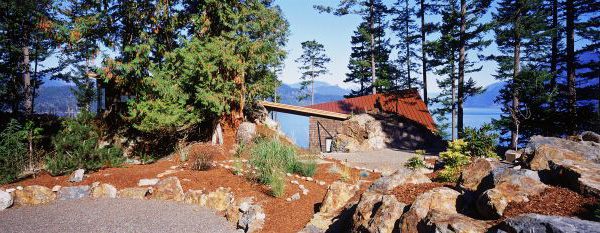 Lake Home Design by Contemporary Canadian Architects