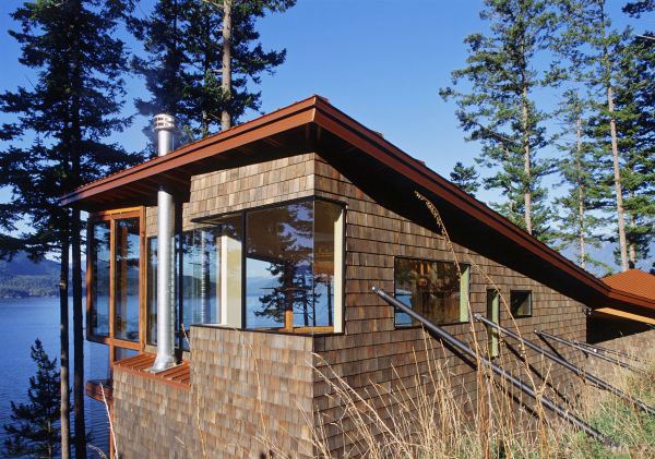 Lake Home Design by Contemporary Canadian Architects