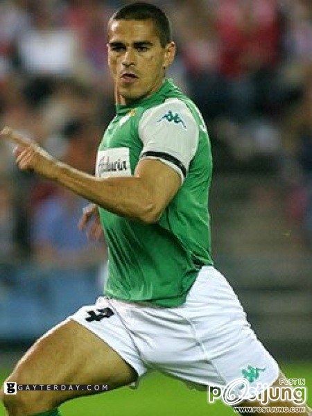 นักฟุตบอล ตุง!!! เสียวๆกันกลางสนาม O!O