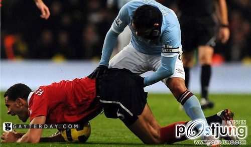 นักฟุตบอล ตุง!!! เสียวๆกันกลางสนาม O!O