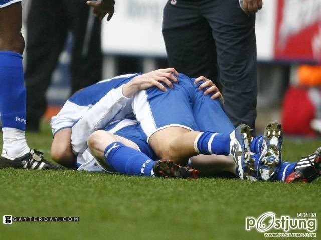 นักฟุตบอล ตุง!!! เสียวๆกันกลางสนาม O!O