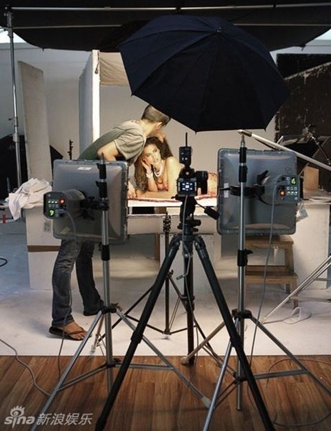 Irina Shayk @ ELLE (Spain) Magazine December 2011