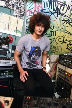 โดม ปกรณ์ ลัม ถ่ายทอดเรื่องราว ผ่าน MV ซีรีย์ เพลง คิดถึง