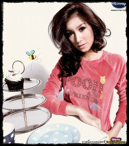 มิ้นต์ ชาลิดา @ CANDY no.83 December 2011