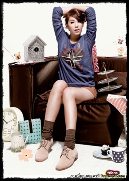 มิ้นต์ ชาลิดา @ CANDY no.83 December 2011