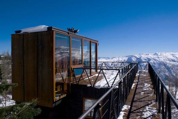 Mountain Chalet Design in the Andes, Chile
