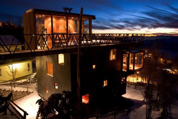 Mountain Chalet Design in the Andes, Chile