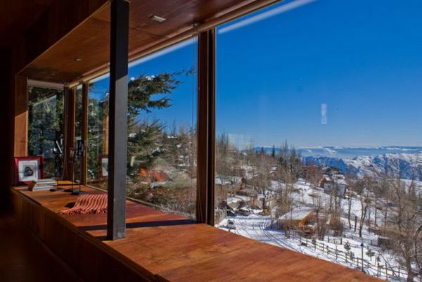 Mountain Chalet Design in the Andes, Chile