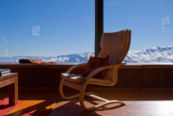 Mountain Chalet Design in the Andes, Chile