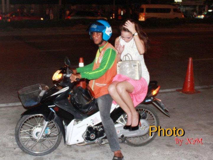 เมื่อวานค่ะ รถติดซุปตาเลย นั่งพี่วินมา รับผิดชอบในหน้าที่การงานสูง ขอปรบมือให้ซุปตาพัชราภา