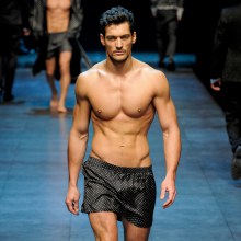 DOLCE & GABBANA  FALL WINTER 2011 RUNWAY