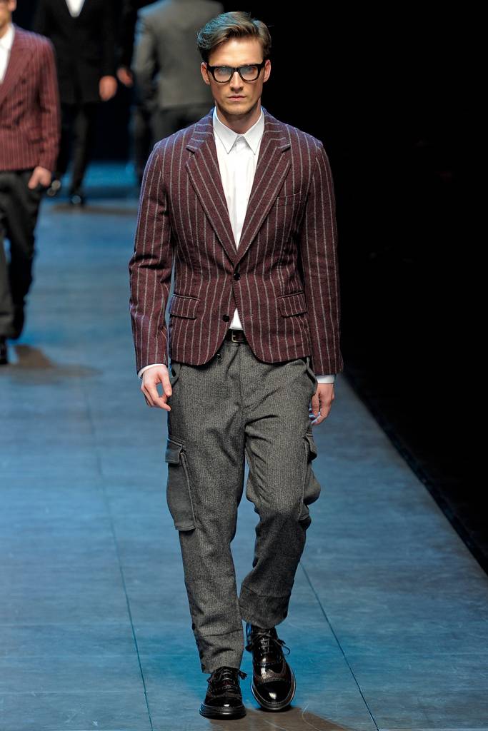 DOLCE & GABBANA  FALL WINTER 2011 RUNWAY