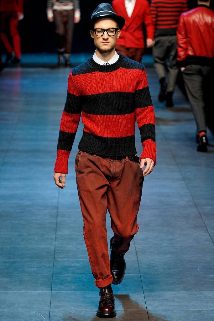 DOLCE & GABBANA  FALL WINTER 2011 RUNWAY