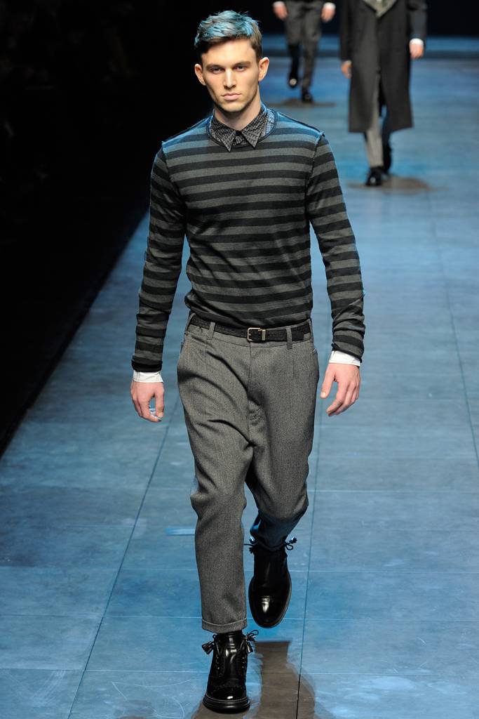 DOLCE & GABBANA  FALL WINTER 2011 RUNWAY