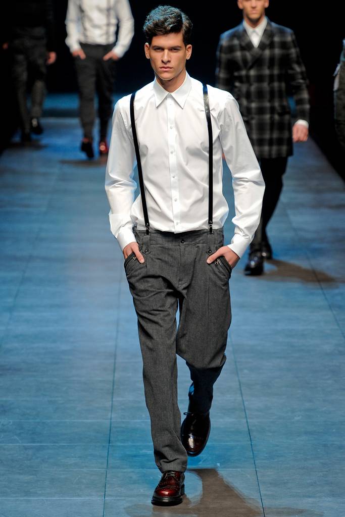 DOLCE & GABBANA  FALL WINTER 2011 RUNWAY