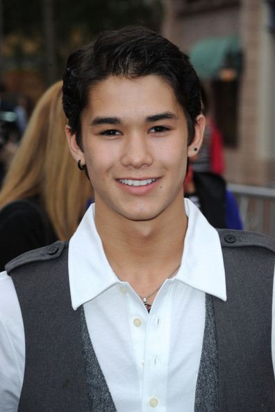 Boo Boo Stewart หมาป่าสุดน่ารักจากBreakingDawn