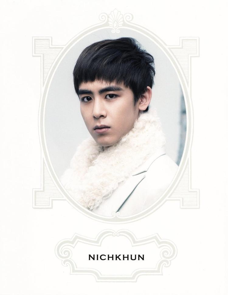 [SCANS] Nichkhun @ Photobook 2PM ARENA TOUR 2011