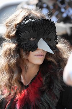 ปาล์มมี่ โชว์สเต็ปแดนซ์สนั่นใน MV กา กา กา