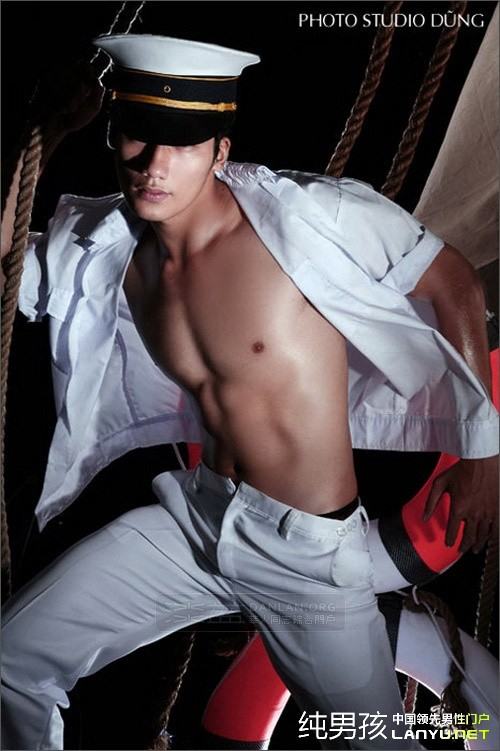 ใครเซ็กซี่กว่ากัน