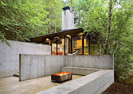 Compact River Cabin Design in Washington