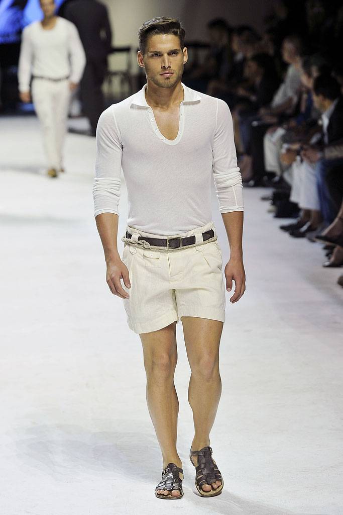 DOLCE & GABBANA SPRING SUMMER 2011 RUNWAY