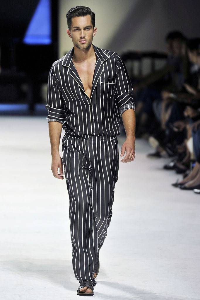 DOLCE & GABBANA SPRING SUMMER 2011 RUNWAY