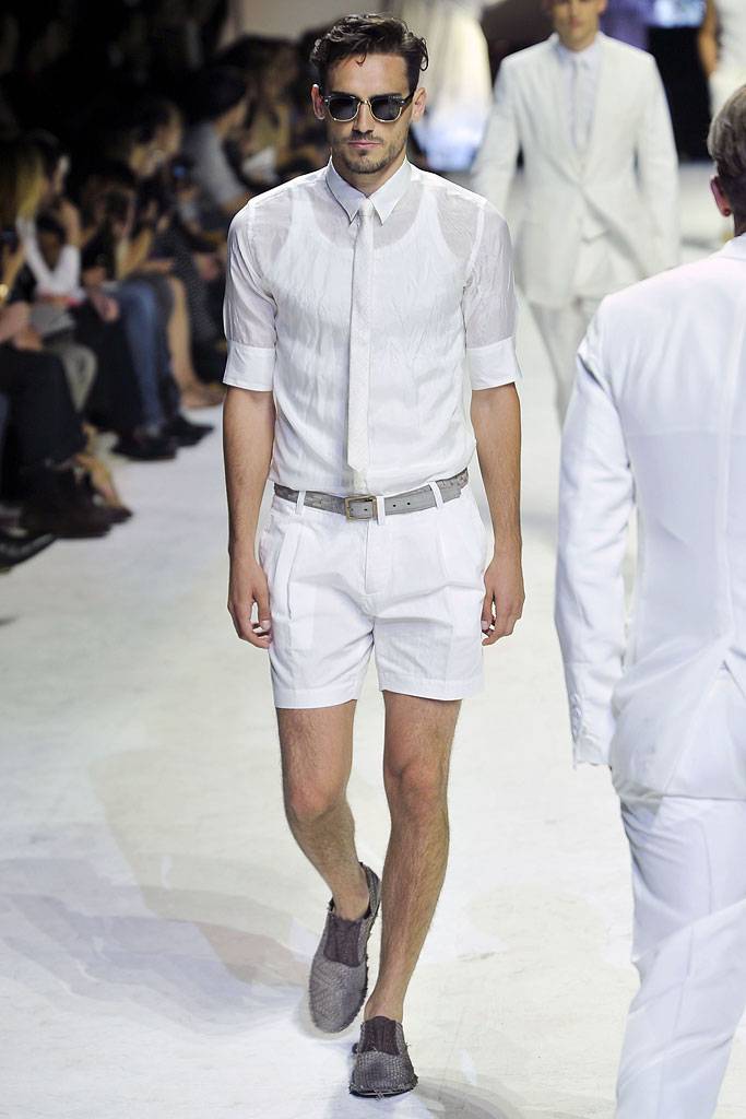 DOLCE & GABBANA SPRING SUMMER 2011 RUNWAY