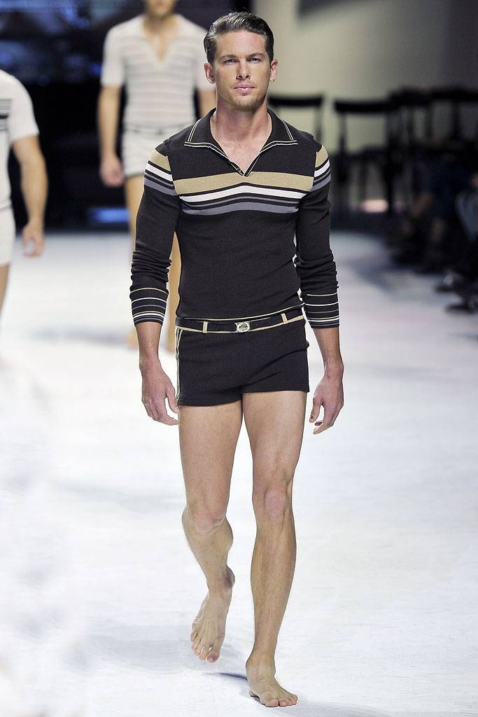 DOLCE & GABBANA SPRING SUMMER 2011 RUNWAY