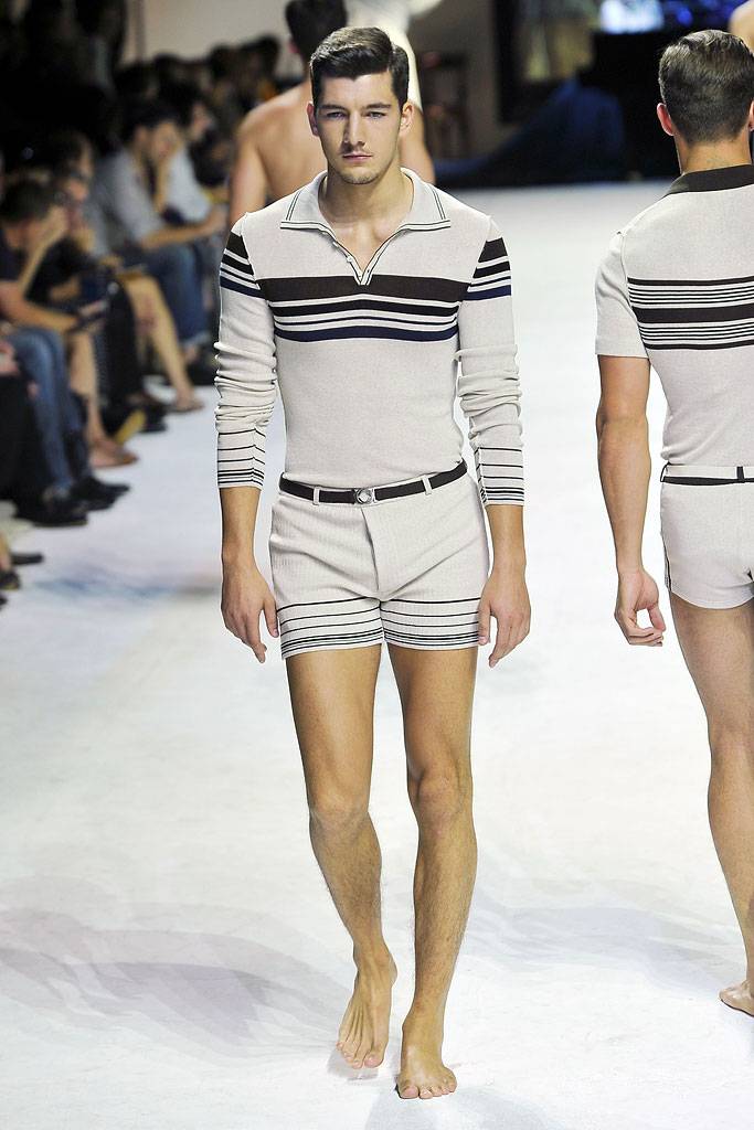 DOLCE & GABBANA SPRING SUMMER 2011 RUNWAY