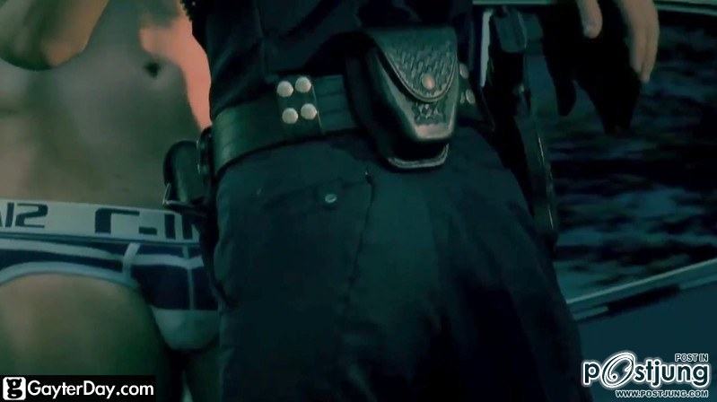 ตำรวจหล่อ..กับผู้ร้ายเป้าตุง เป็นอะไรดีครับ