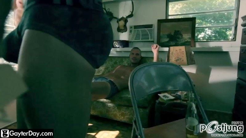 ตำรวจหล่อ..กับผู้ร้ายเป้าตุง เป็นอะไรดีครับ