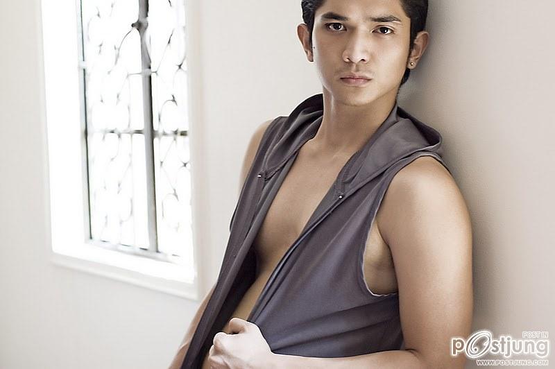 หนุ่มหล่อขอโชว์มั๊ง