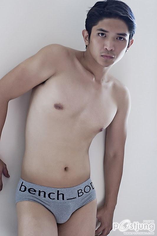 หนุ่มหล่อขอโชว์มั๊ง