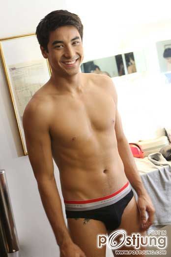 รอยยิ้มวิ๊งๆเลย