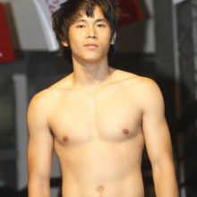 ยกพาเหรด นายแบบหุ่นล่ำ เอื้อก!!