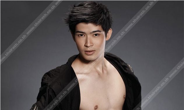 ตูมตาม ยุทธนา ถอดเสื้ออวดหุ่น ครั้งแรก บนปก 'attitude'