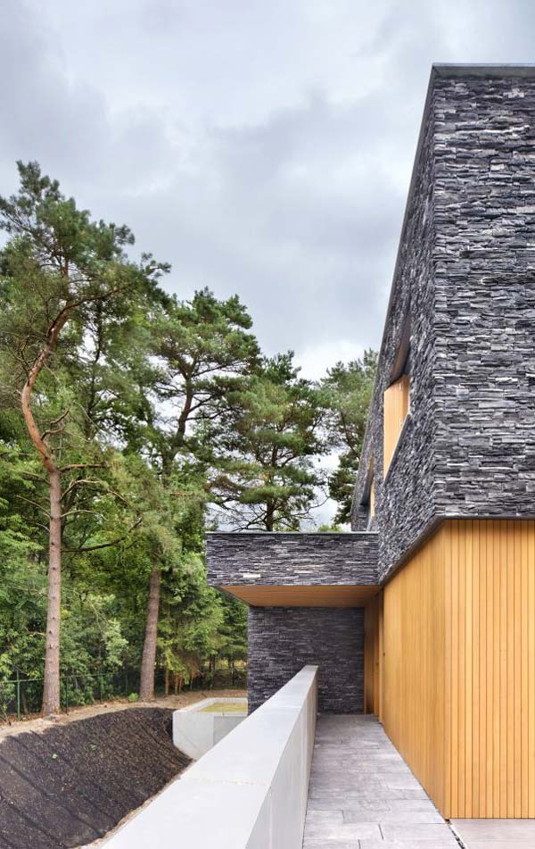 Stone House Siding Blends Beautifully with Nature, in the Netherlands