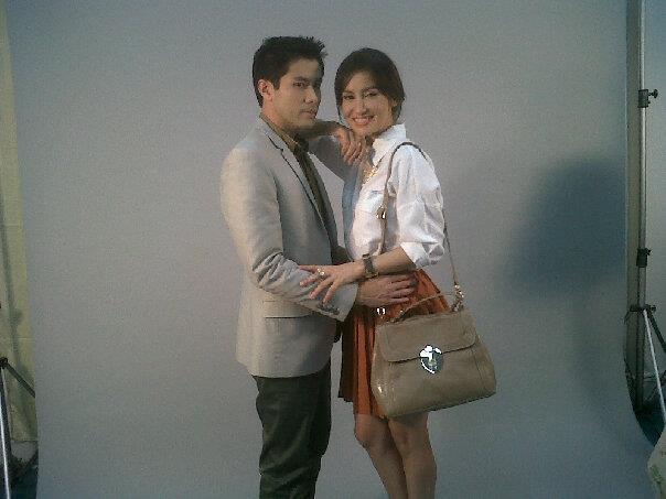 ภาพ"พี่แอน ทองประสม"ในวันฟิตติ้ง"กี่เพ้า"ละครเรื่องล่าสุดของพี่แอนค่ะ ^^