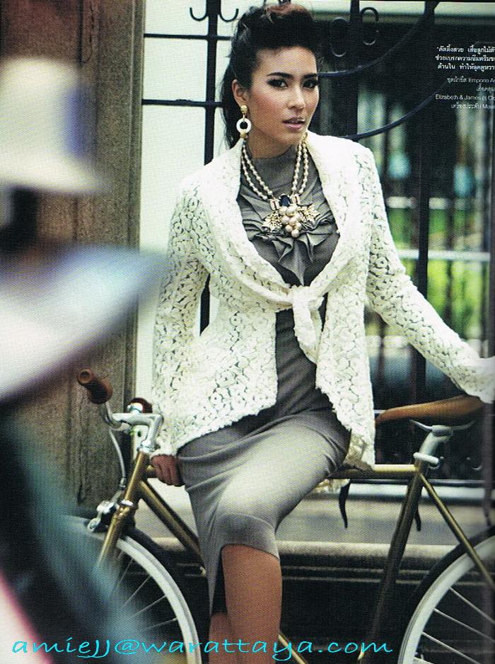 จุ๋ย วรัทยา @ INSTYLE vol.4 no.55 December 2011
