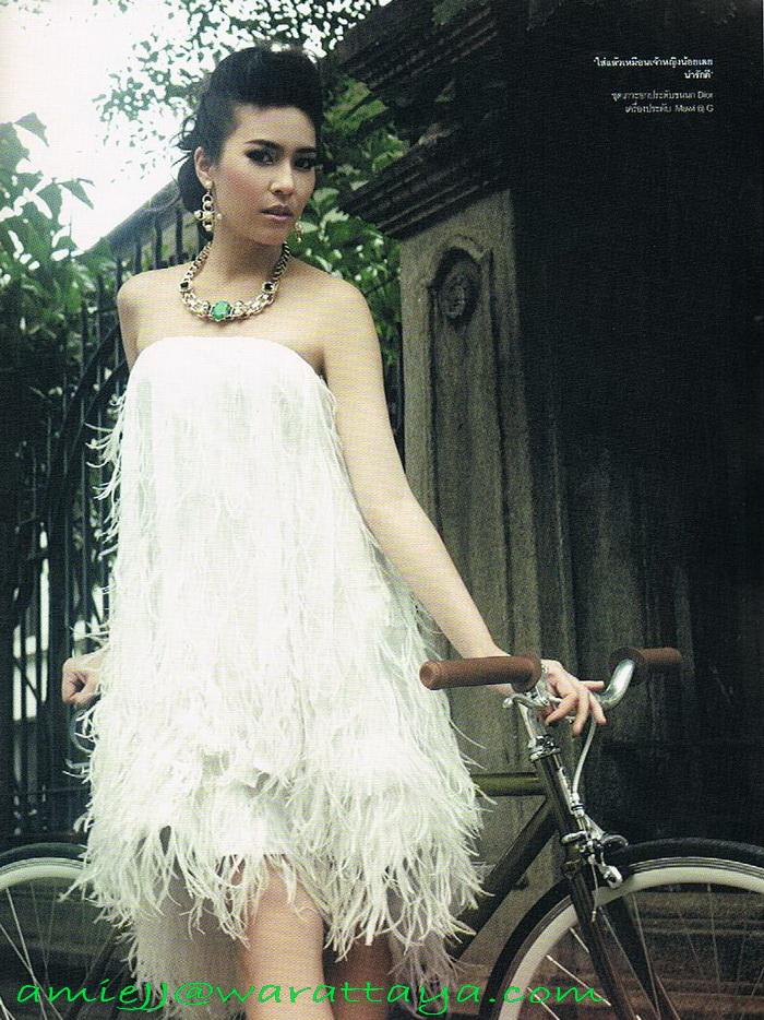 จุ๋ย วรัทยา @ INSTYLE vol.4 no.55 December 2011