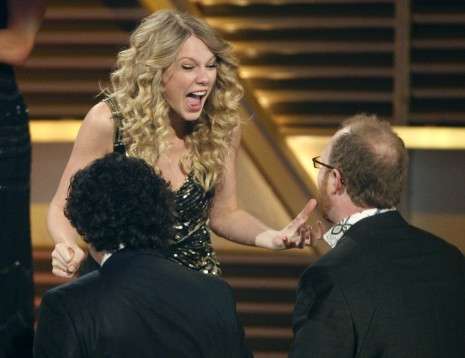 รวมช็อตเด็ด นักร้องดัง เทย์เลอร์ สวิฟต์