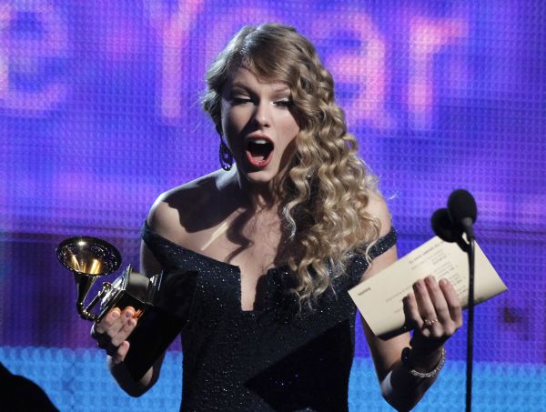 รวมช็อตเด็ด นักร้องดัง เทย์เลอร์ สวิฟต์