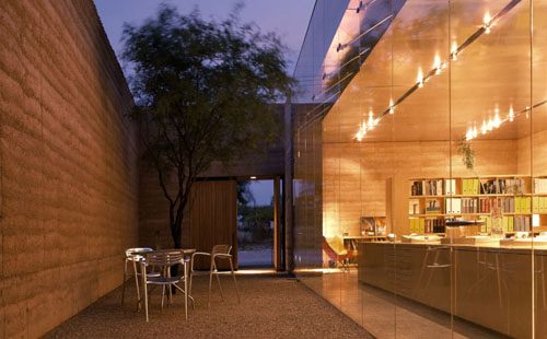 Desert House Design hides luxury in Arizona