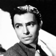  เจมส์ เมสัน ดาราฮอลลีวู้ดผูเป็นต้นแบบของ ม.ร.ว.ภารดาพัฒน์ระพี หรือ ชายกลาง แห่ง บ้านทรายทอง 