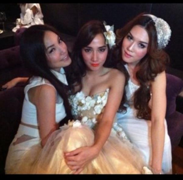 SUPERSTAR AUM PATCHRAPA CHAICHUE exclusive